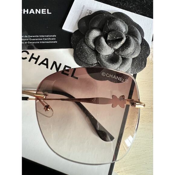 CHANEL Oversized Square Gold Frameless Gradient Gray Lens Sunglasses (CHXX050) - Picture 3 of 8
